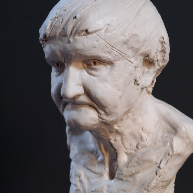 statue