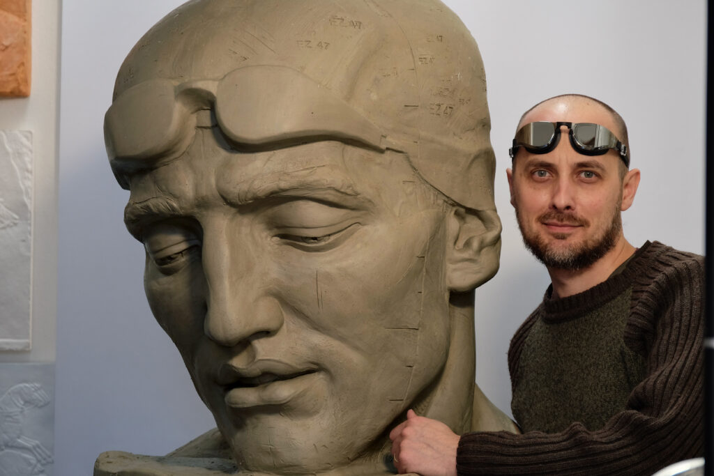 socha, sochar, portret, busta, fugura, pamätník, tvorba, atelier, galeria, umenie, jan francak, slovensko, profesional, statue, sculpture, sculptor, portrait, slovakia, professional, bust, figure, artwork, realism, monument, art, galleries, artist, object, studio, figurative, gallery , clay, portraitis, gallery, artportraits, headsculpt, bustsculpture